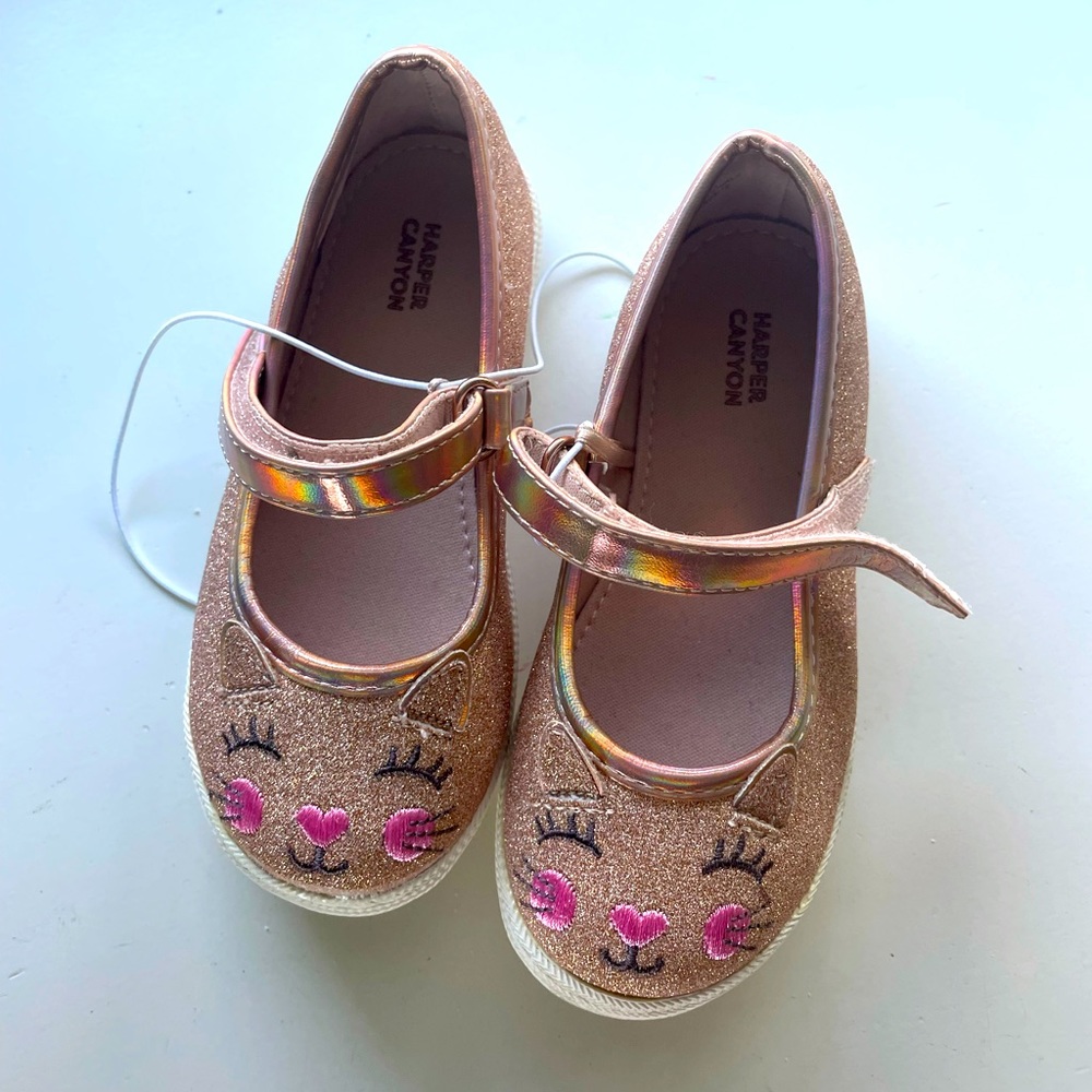 Harper Canyon glitter kitty shoes